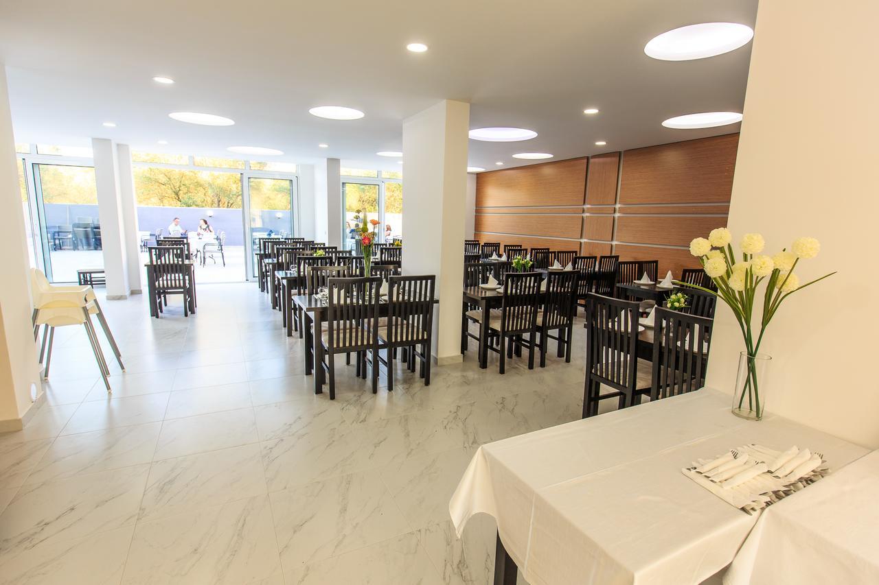 Scandinavian Hotel - Ulcinj Ulqin Extérieur photo